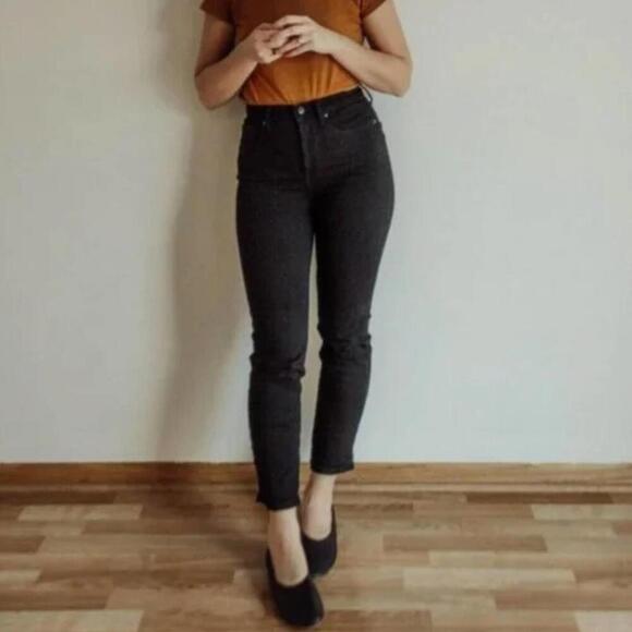 Everlane Denim - Everlane High Rise Kick Crop Jeans Washed Black Size 27